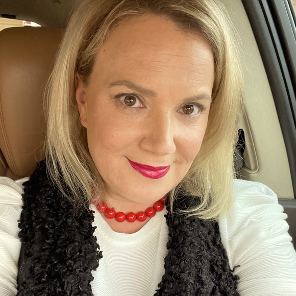 Meet your Posher, Frances - Picture 1 of 1